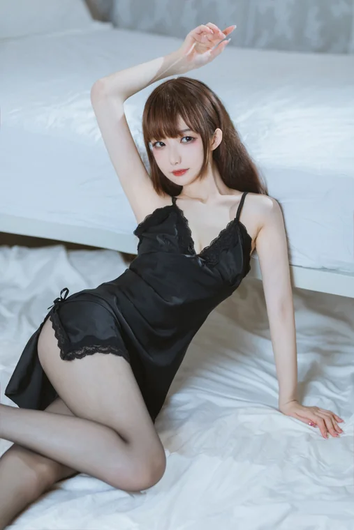 [Coser] Chinese 封疆疆v - 黑丝睡衣 preview 15