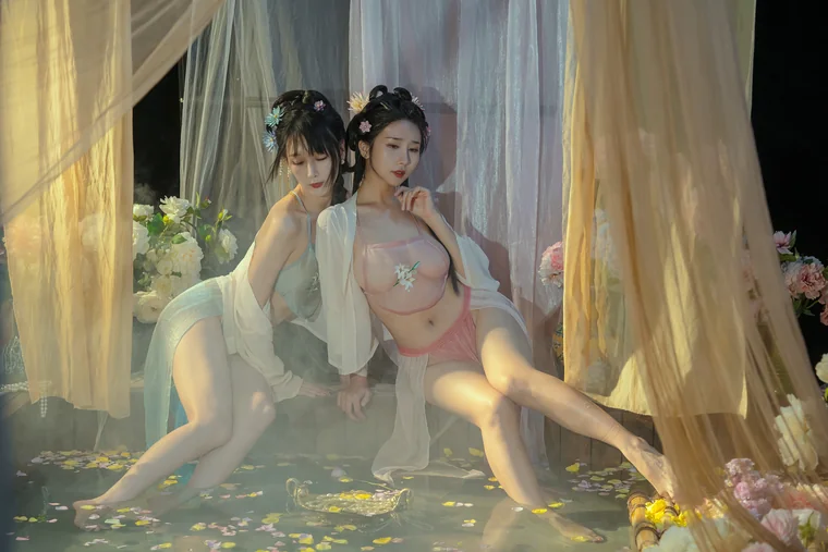 [Coser] Chinese 云溪溪 x 奶桃 - 水池 preview 2