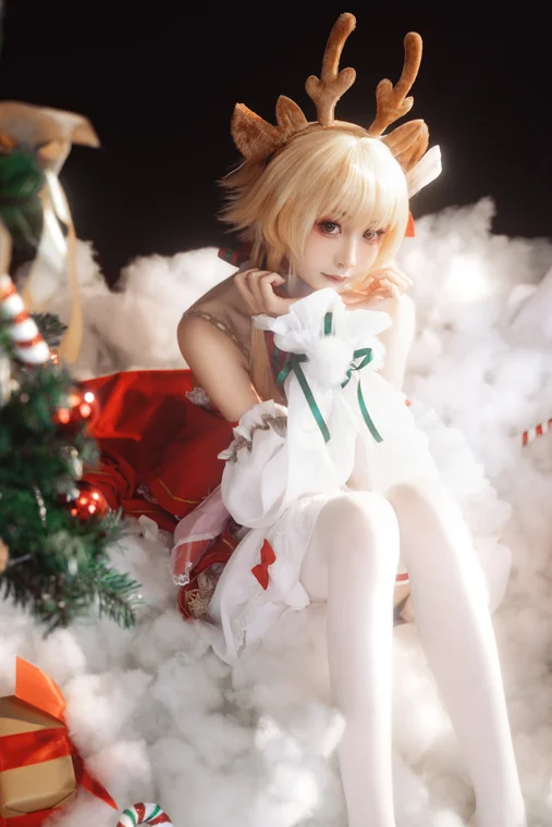 [Coser] Chinese 爆机少女喵小吉 x 金鱼kinngyo - 圣诞特辑 preview 5