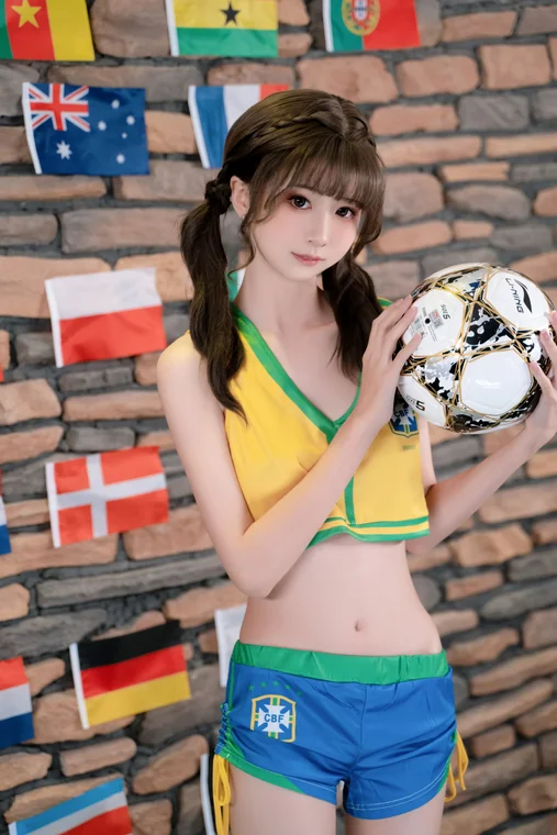 [Coser] Chinese 爆机少女喵小吉 x 金鱼kinngyo - 足球宝贝 preview 1