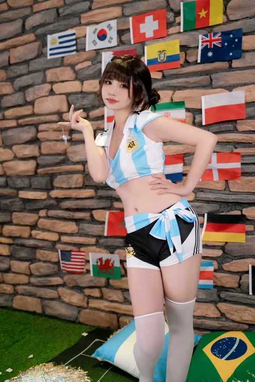 [Coser] Chinese 爆机少女喵小吉 x 金鱼kinngyo - 足球宝贝 preview 9