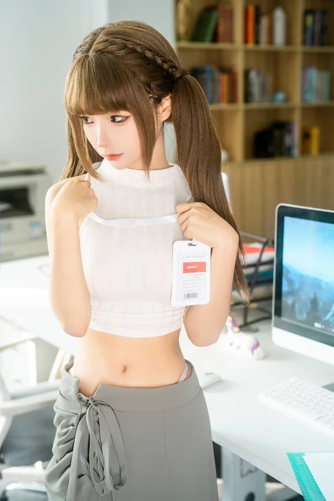 [Coser] 蠢沫沫 (chunmomo) - 四月T3订阅《工作时间》 preview 4
