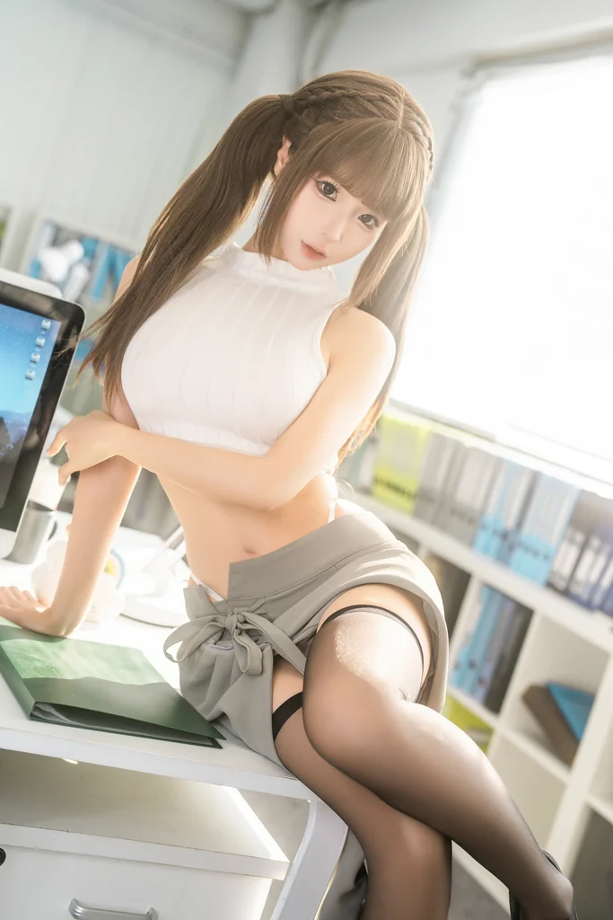 [Coser] 蠢沫沫 (chunmomo) - 四月T3订阅《工作时间》 preview 10