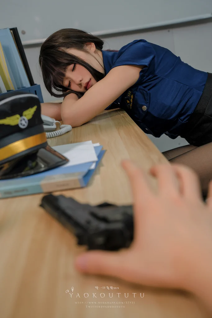 [Coser] 黏黏团子兔 - 『乌龙女警』&Good-night Kiss preview 23