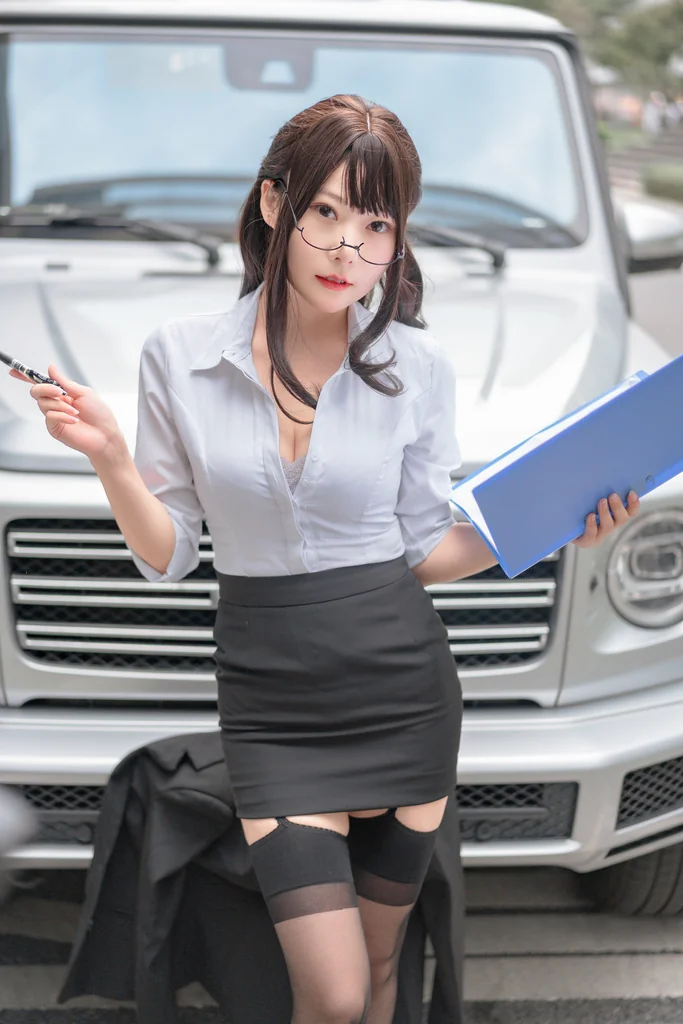 [Coser] 香草喵露露 No.038 丝袜西装 preview 4