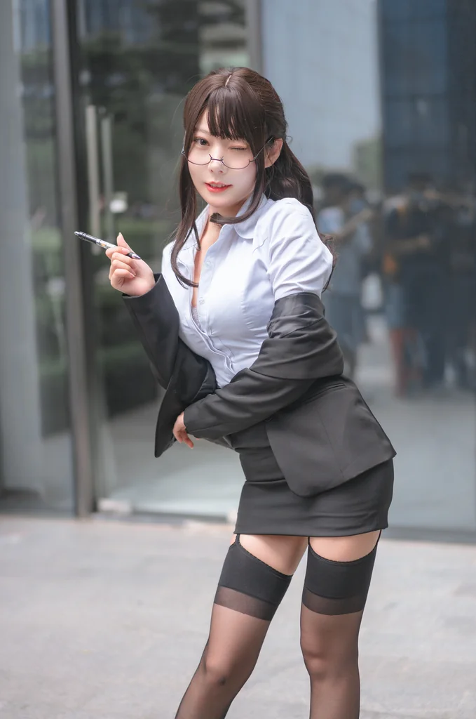 [Coser] 香草喵露露 No.038 丝袜西装 preview 8