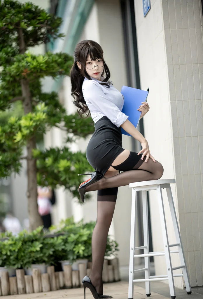[Coser] 香草喵露露 No.038 丝袜西装 preview 14