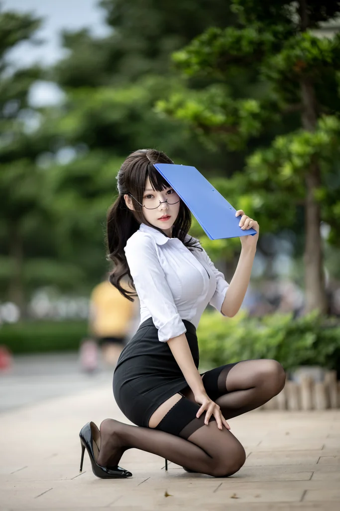 [Coser] 香草喵露露 No.038 丝袜西装 preview 18