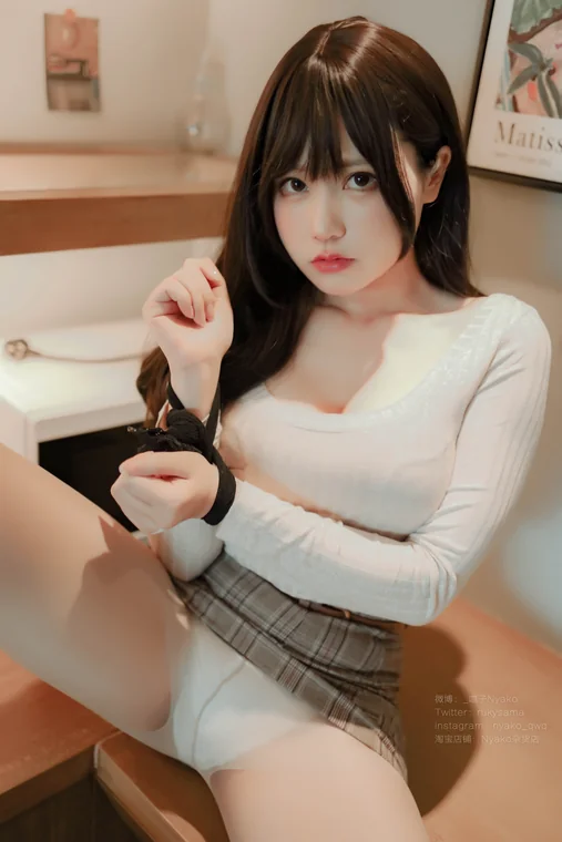 [Coser] Nyako喵子 - 人妻本 preview 12