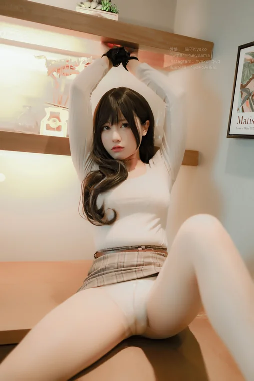 [Coser] Nyako喵子 - 人妻本 preview 15