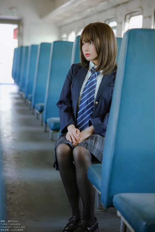 [Coser] Nyako喵子 - 火车JK制服 preview 2