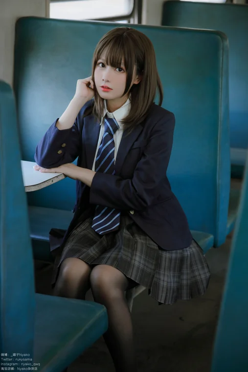 [Coser] Nyako喵子 - 火车JK制服 preview 9