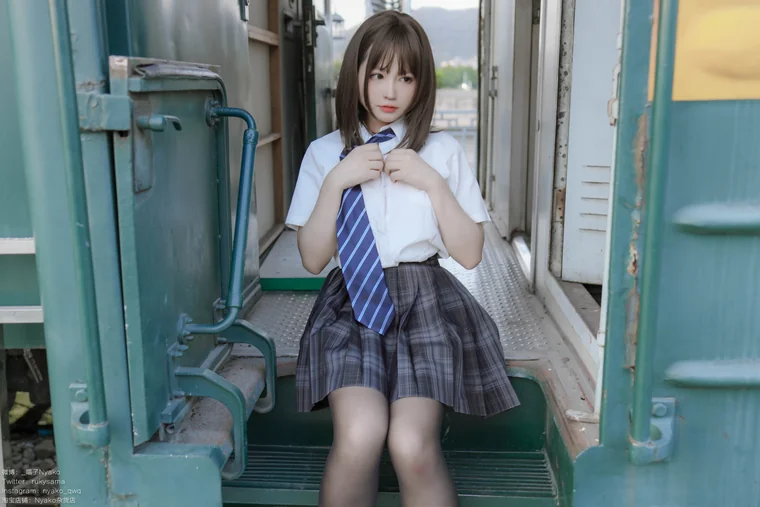 [Coser] Nyako喵子 - 列车 JK preview 22