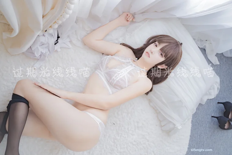 [Coser] 过期米线线喵 OL情欲 preview 12