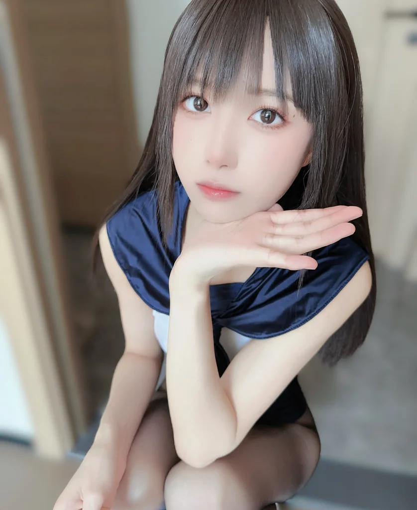 [Coser] 布丁大法 (Pudding Dafa) - 无内黑丝蜜臀美腿 preview 1