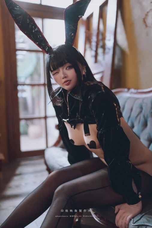 [Coser] 落落Raku - 黑丝逆兔女郎 preview 12