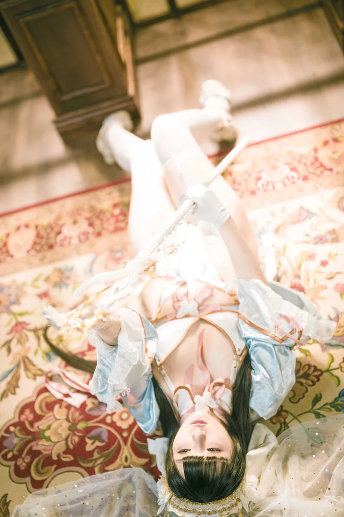 [Coser] 落落Raku - Lily White preview 23