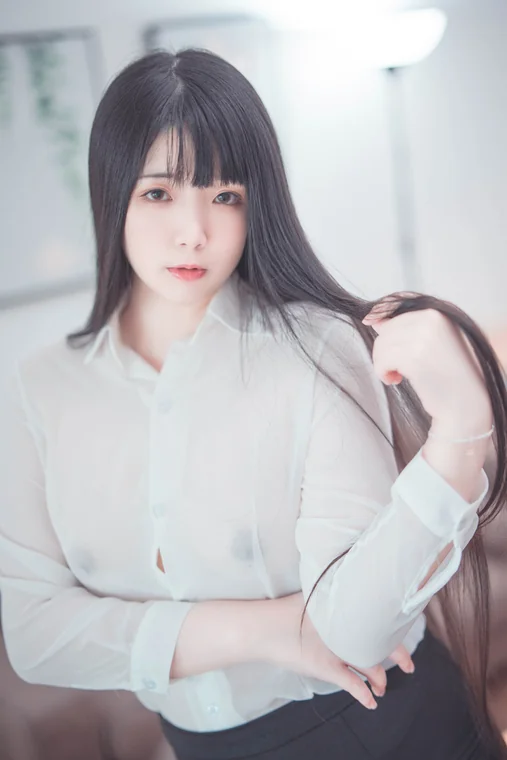 [Coser] 落落 (Raku) - Weekday (2022.05) preview 10