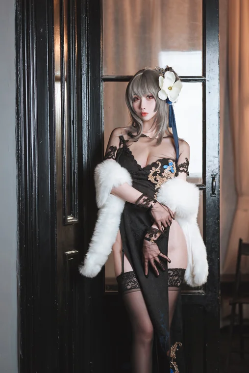 [Coser] rioko凉凉子 Vol.066 瑰丽的执勤人 preview 5