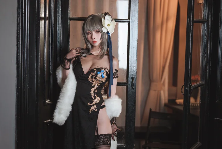 [Coser] rioko凉凉子 Vol.066 瑰丽的执勤人 preview 6