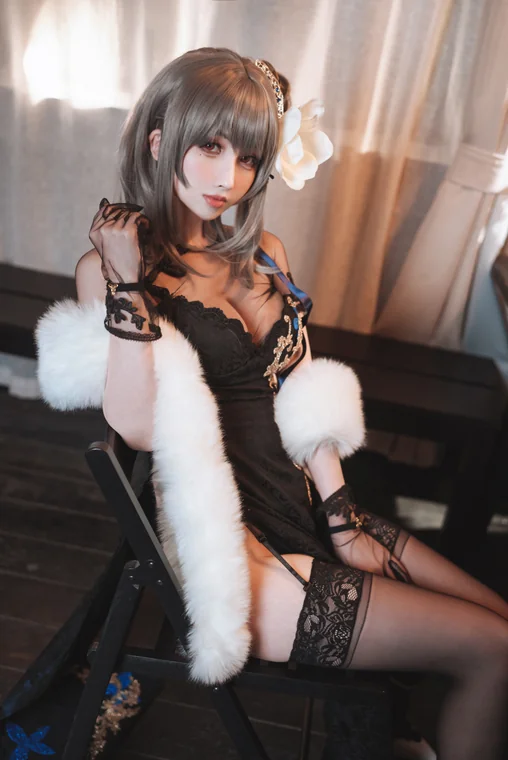 [Coser] rioko凉凉子 Vol.066 瑰丽的执勤人 preview 11