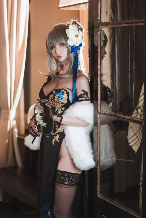 [Coser] rioko凉凉子 Vol.066 瑰丽的执勤人 preview 12