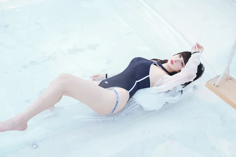 [Coser] rioko凉凉子 Vol.072 天台竞泳 preview 17