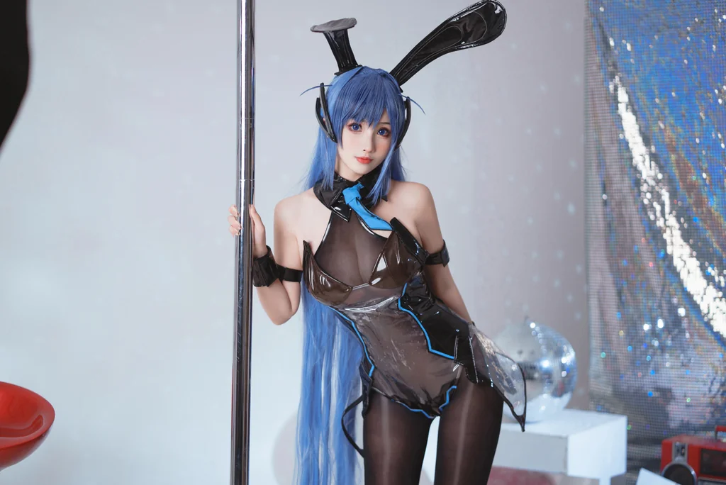[Coser] rioko凉凉子 Vol.095 花园兔女郎 preview 1