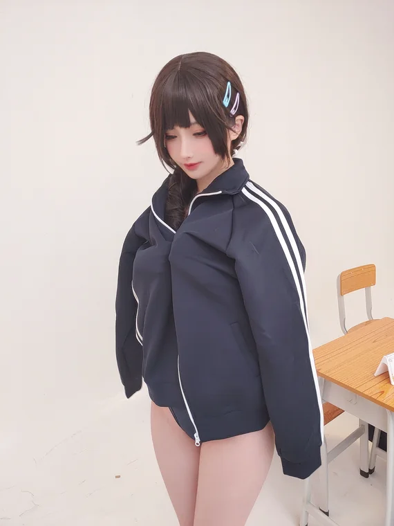 [Coser] rioko凉凉子 Vol.097 牛头人三ntr preview 18