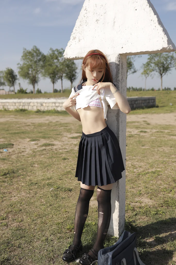 [Coser] 钛合金TiTi - 河边踏青 preview 1