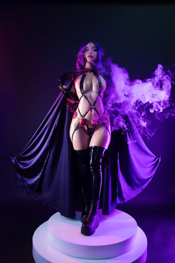 [Coser] UmekoJ - Raven Latex Lingerie preview 1