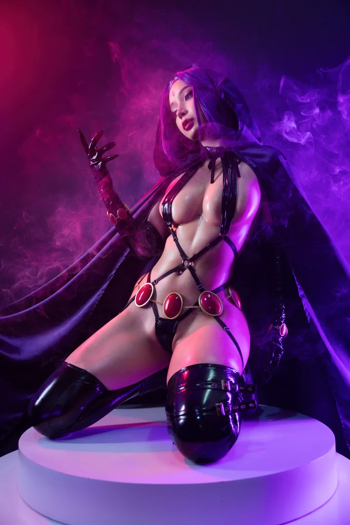 [Coser] UmekoJ - Raven Latex Lingerie preview 17