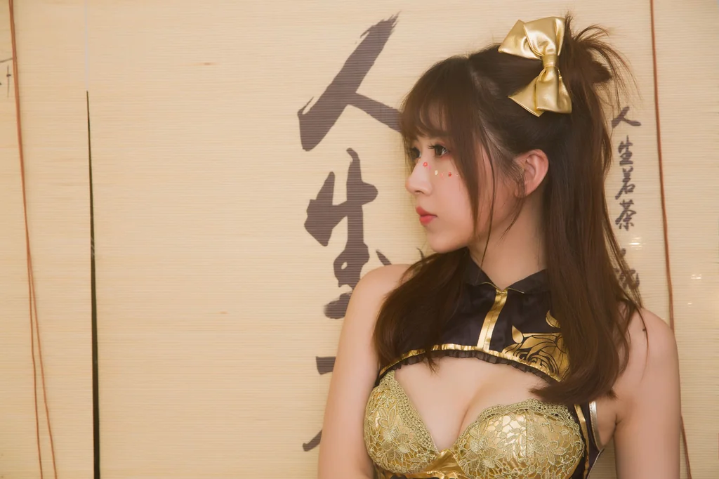 [Coser] 小女巫露娜 Vol.005 金丝旗袍 preview 24