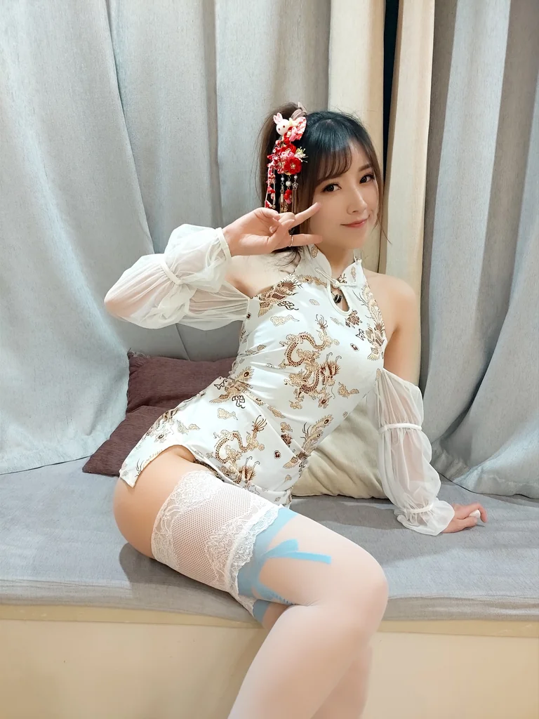 [Coser] 小女巫露娜 Vol.009 白色蕾丝长筒 preview 18