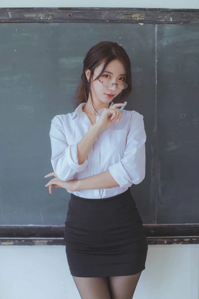 [Coser] 黑川 Vol.015 教师OL服装 preview 2