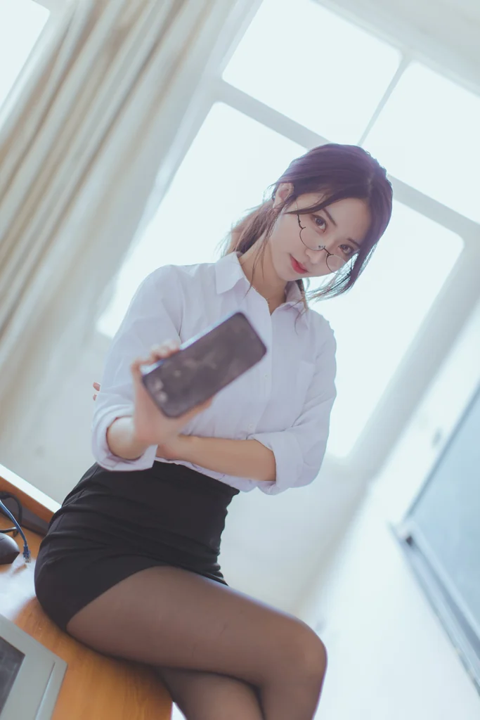 [Coser] 黑川 Vol.015 教师OL服装 preview 15