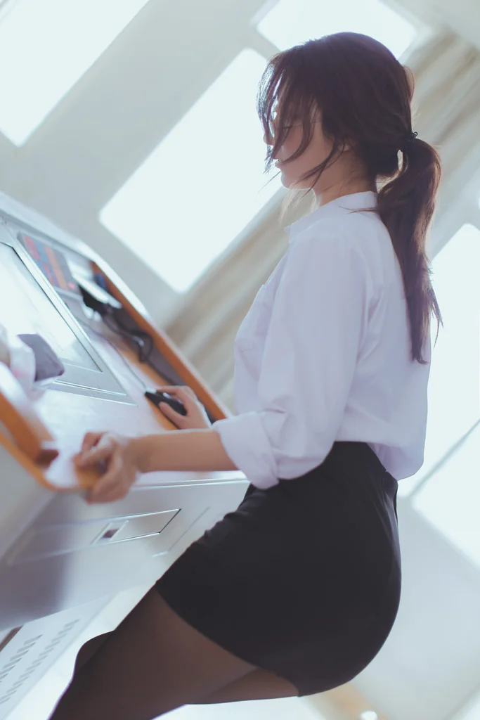 [Coser] 黑川 Vol.015 教师OL服装 preview 22