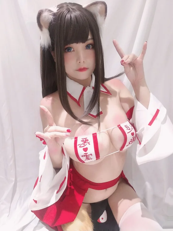 [Coser] 蜜汁猫裘 Vol.033 preview 3