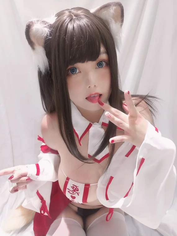 [Coser] 蜜汁猫裘 Vol.033 preview 4