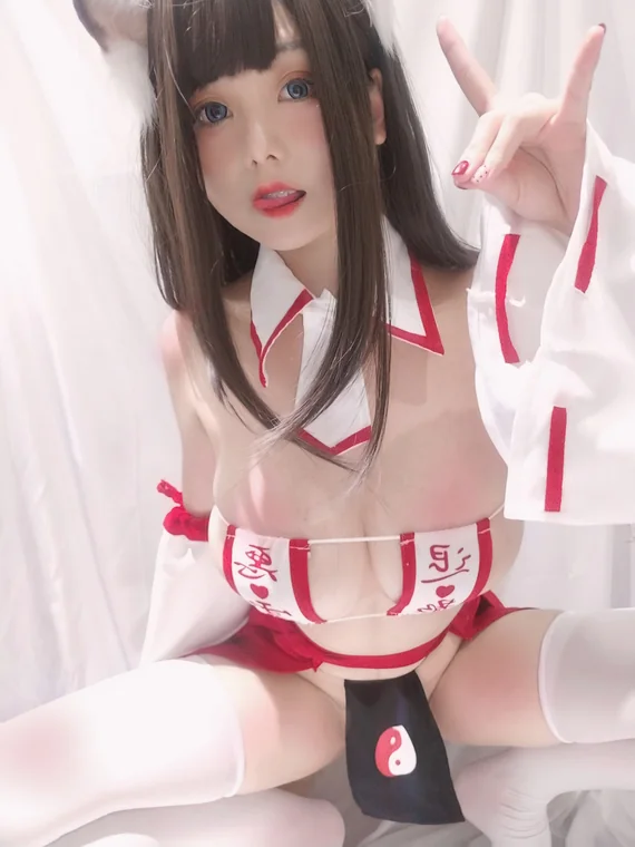 [Coser] 蜜汁猫裘 Vol.033 preview 6