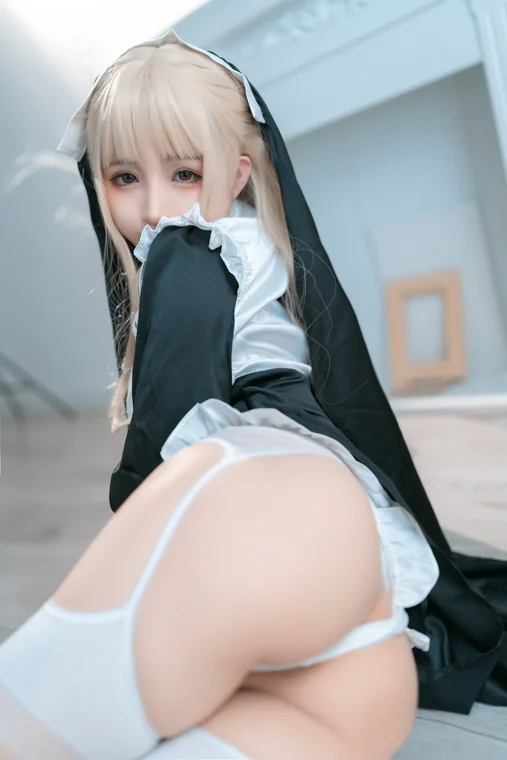 [Coser] 桜井宁宁 Vol.037 修女 preview 1