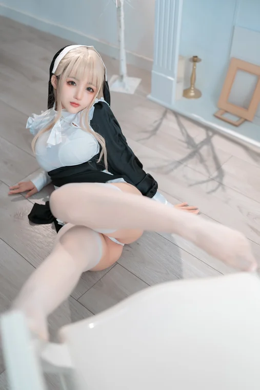 [Coser] 桜井宁宁 Vol.037 修女 preview 18