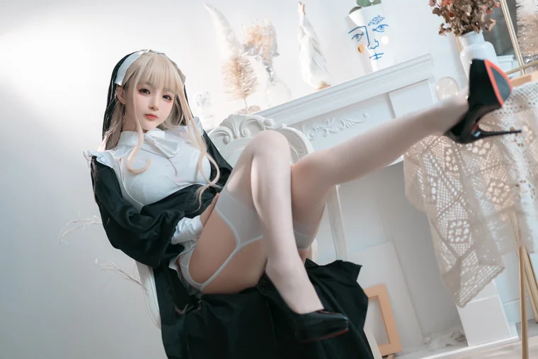 [Coser] 桜井宁宁 Vol.037 修女 preview 19