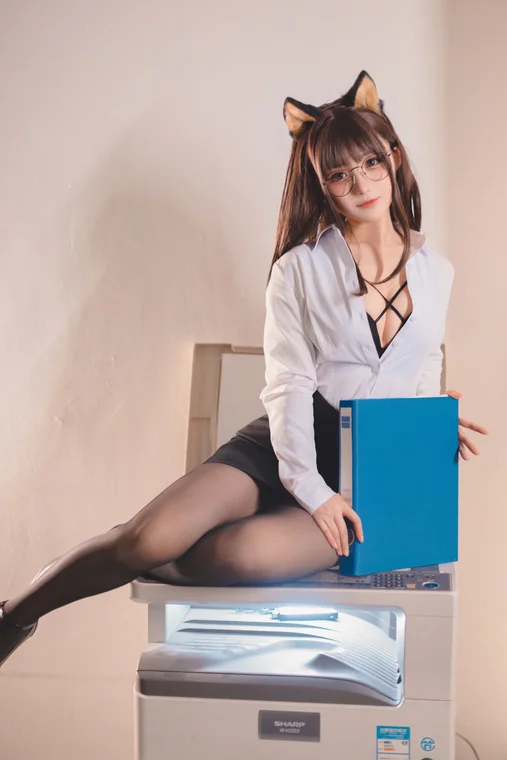 [Coser] 桜井宁宁 Vol.039 柴犬秘书 preview 23