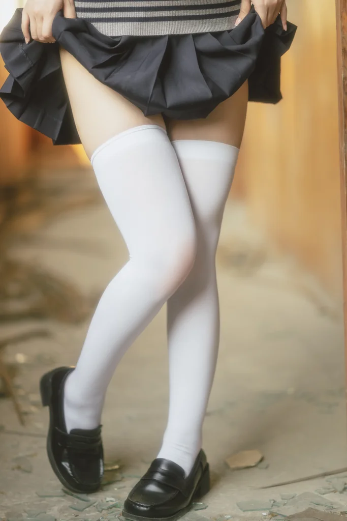 [Coser] 桜井宁宁 Vol.053 - 废墟jk preview 9