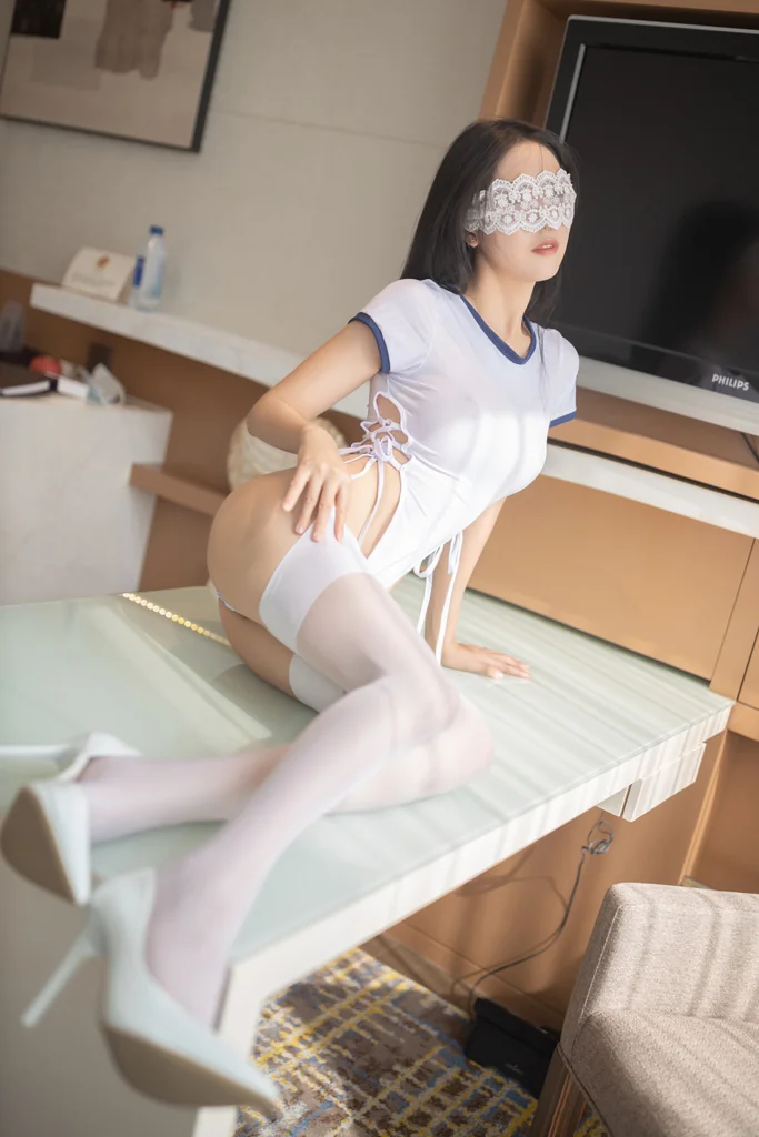 [Coser] 抖娘-利世 Vol.068 眼罩高叉 preview 6