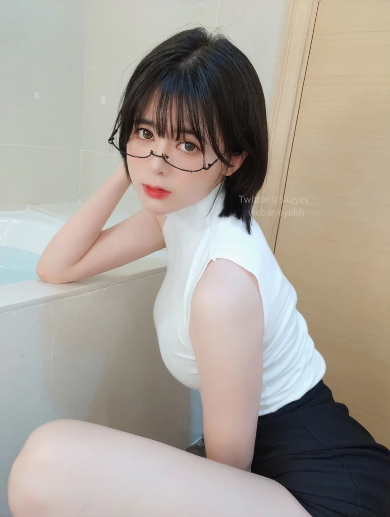 [Coser] 眼酱大魔王w Vol.091 风吕に入る preview 17