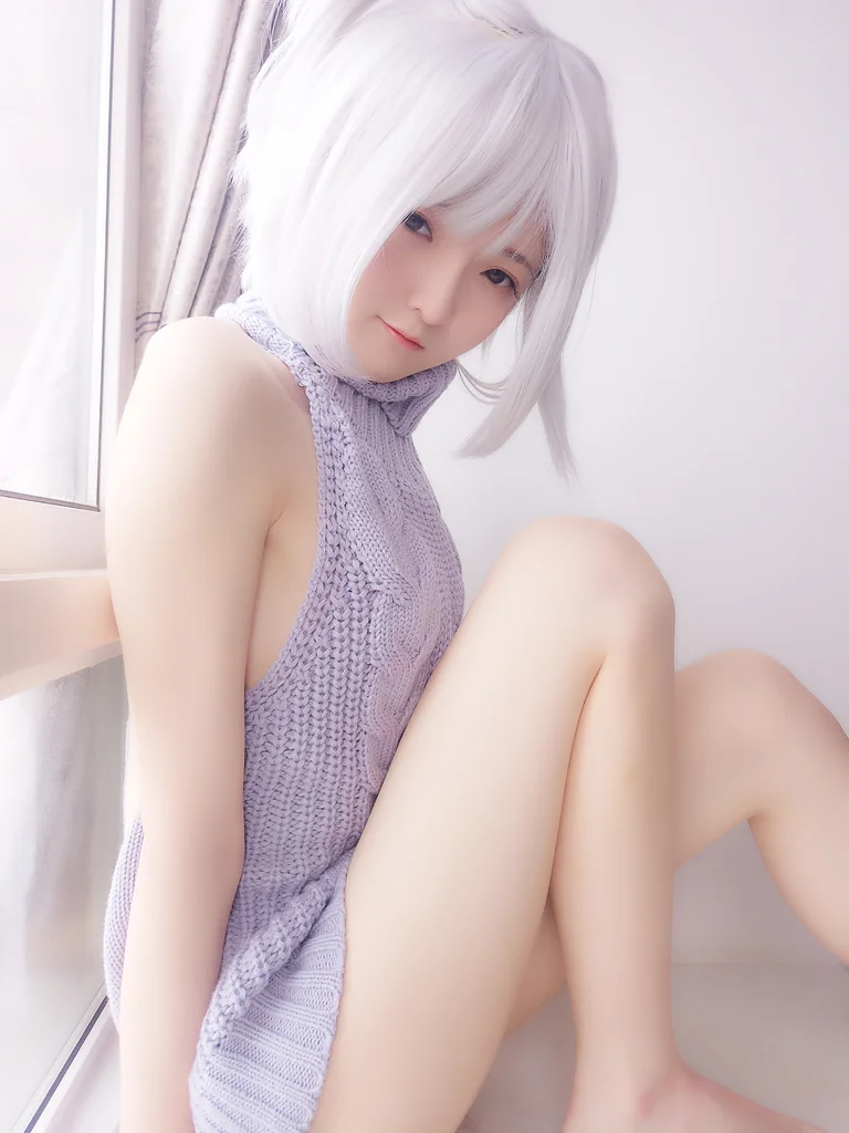 [Coser] 一小央泽 (yixiaoyangze) 高领毛衣 preview 2