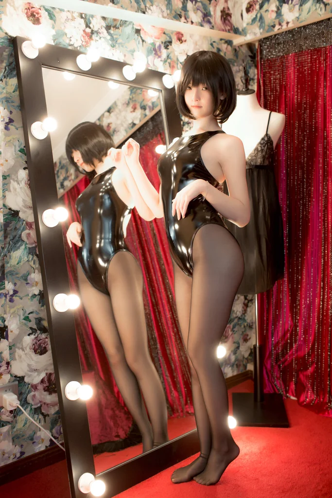 [Coser] 一小央泽 (yixiaoyangze) 黑丝 preview 16