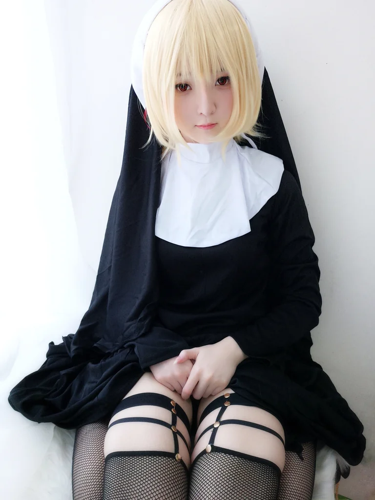[Coser] 一小央泽 (yixiaoyangze) 黑修女 preview 1